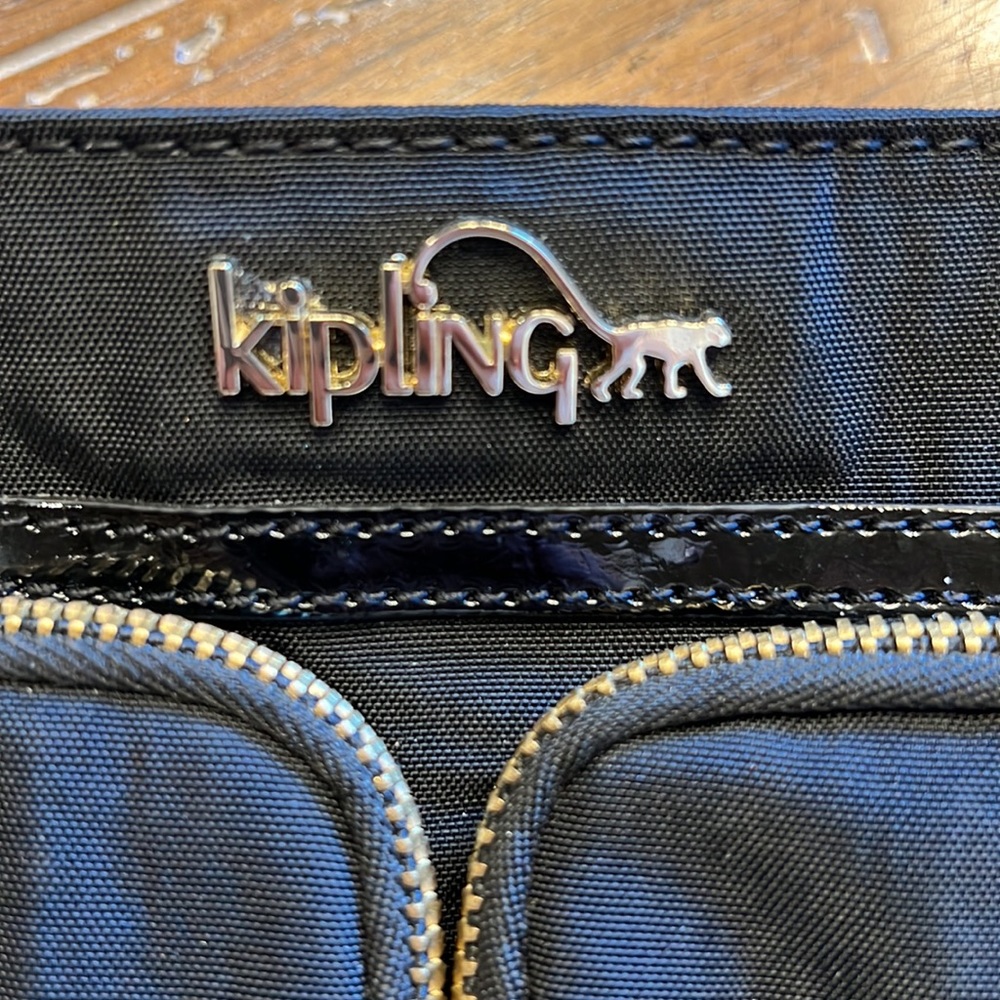 Kipling Versatile Bag - Picture 3 of 9